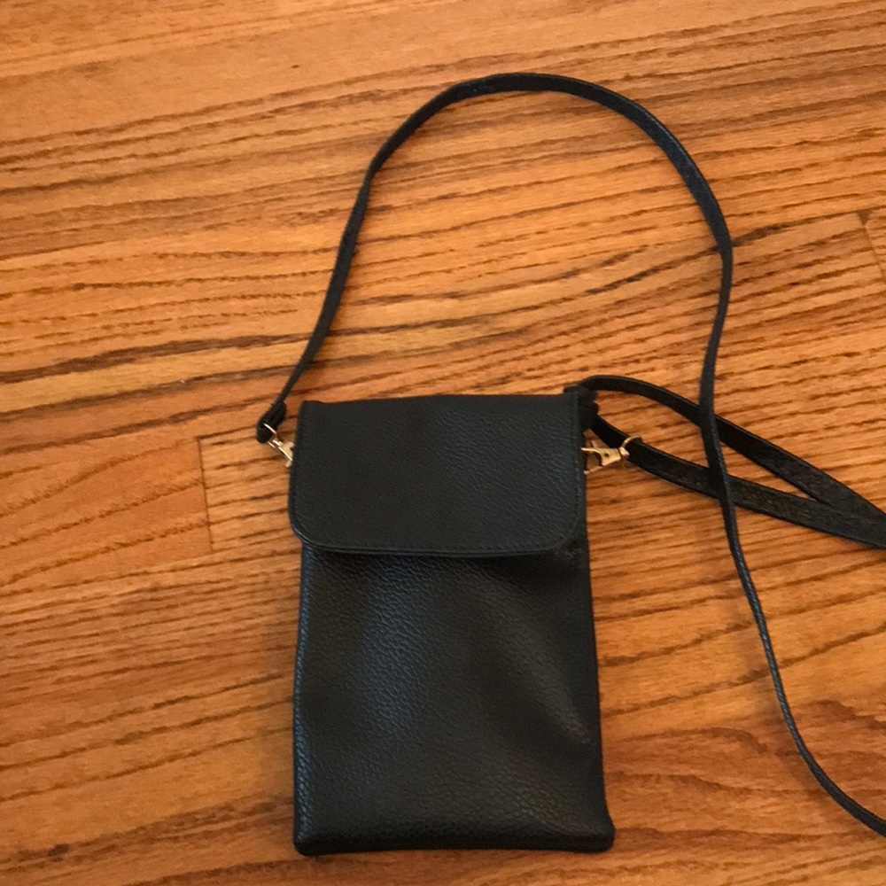 Crossbody purse.